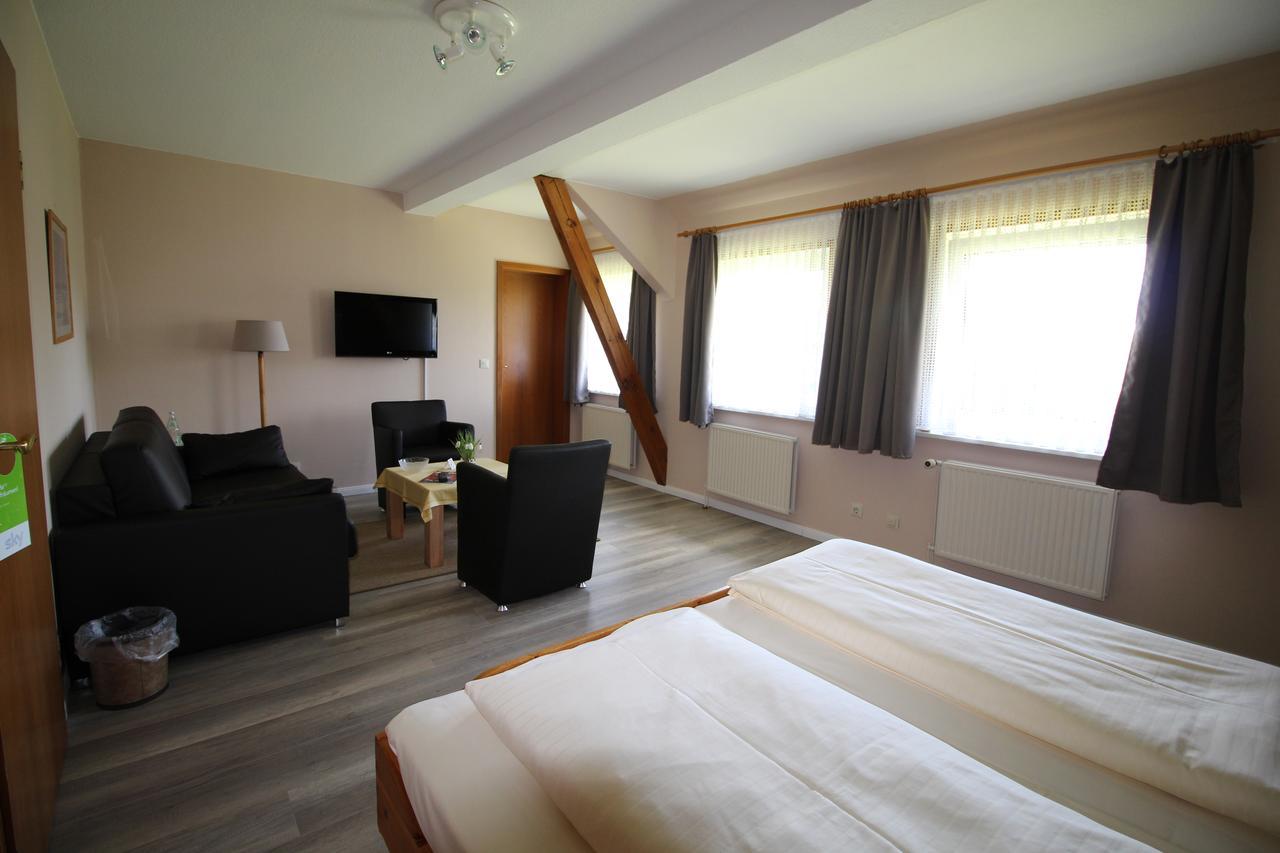 Hotel Garni Zur Post Utersum Exteriör bild