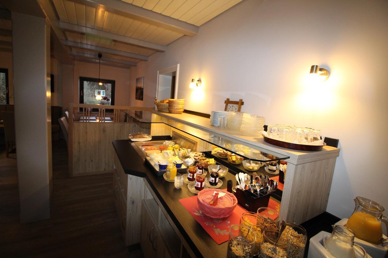 Hotel Garni Zur Post Utersum Exteriör bild